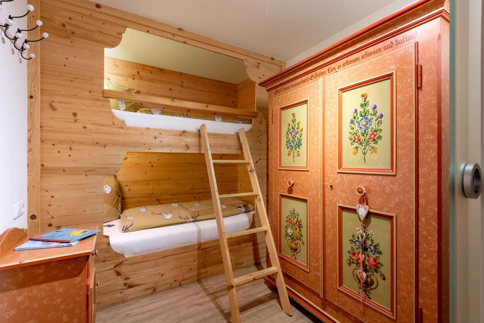 Narzenhof Wellness Chalets, Familien&Luxus Apartments am Bauernhof St. Johann in Tirol Exterior foto