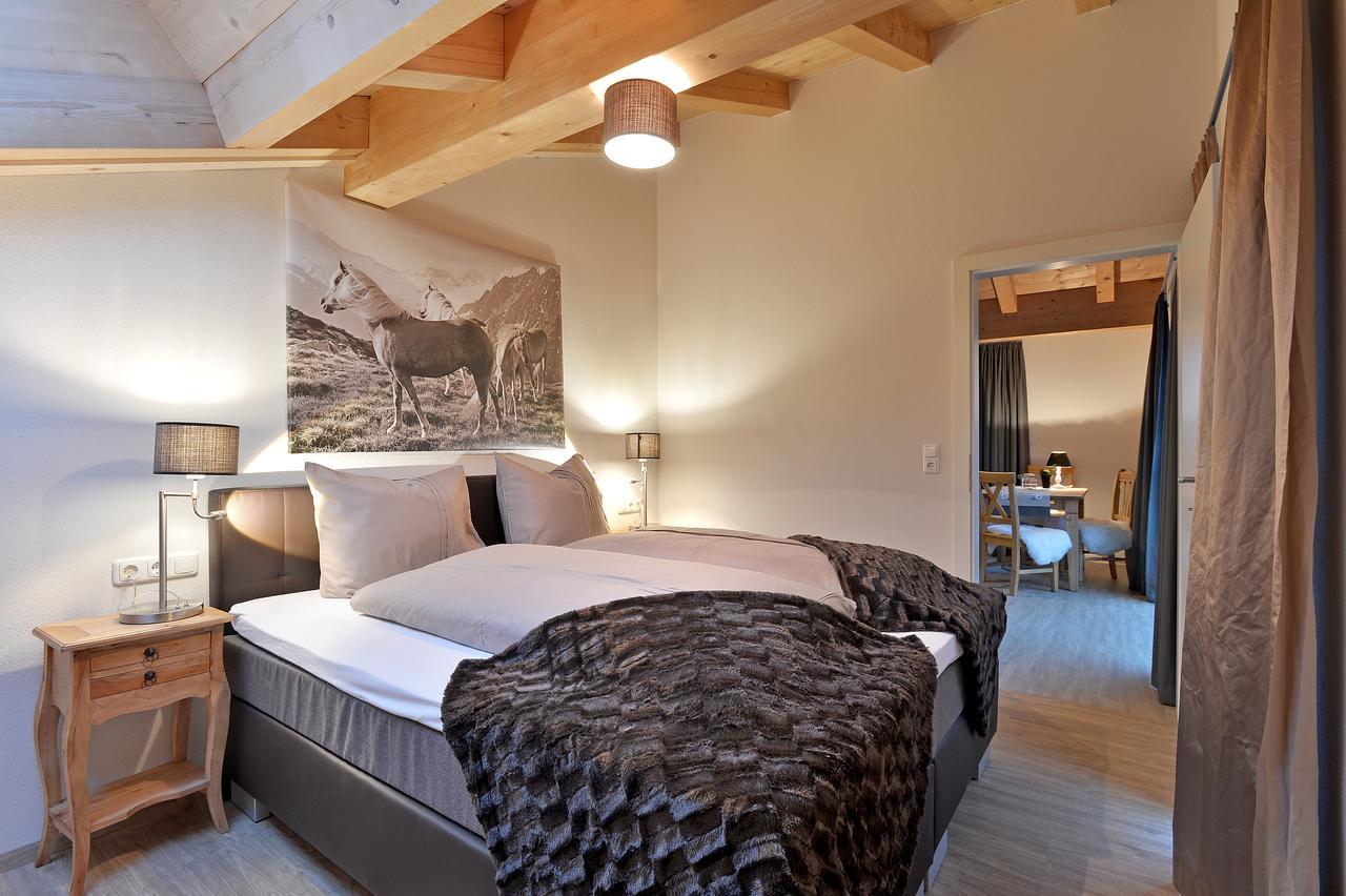 Narzenhof Wellness Chalets, Familien&Luxus Apartments am Bauernhof St. Johann in Tirol Exterior foto